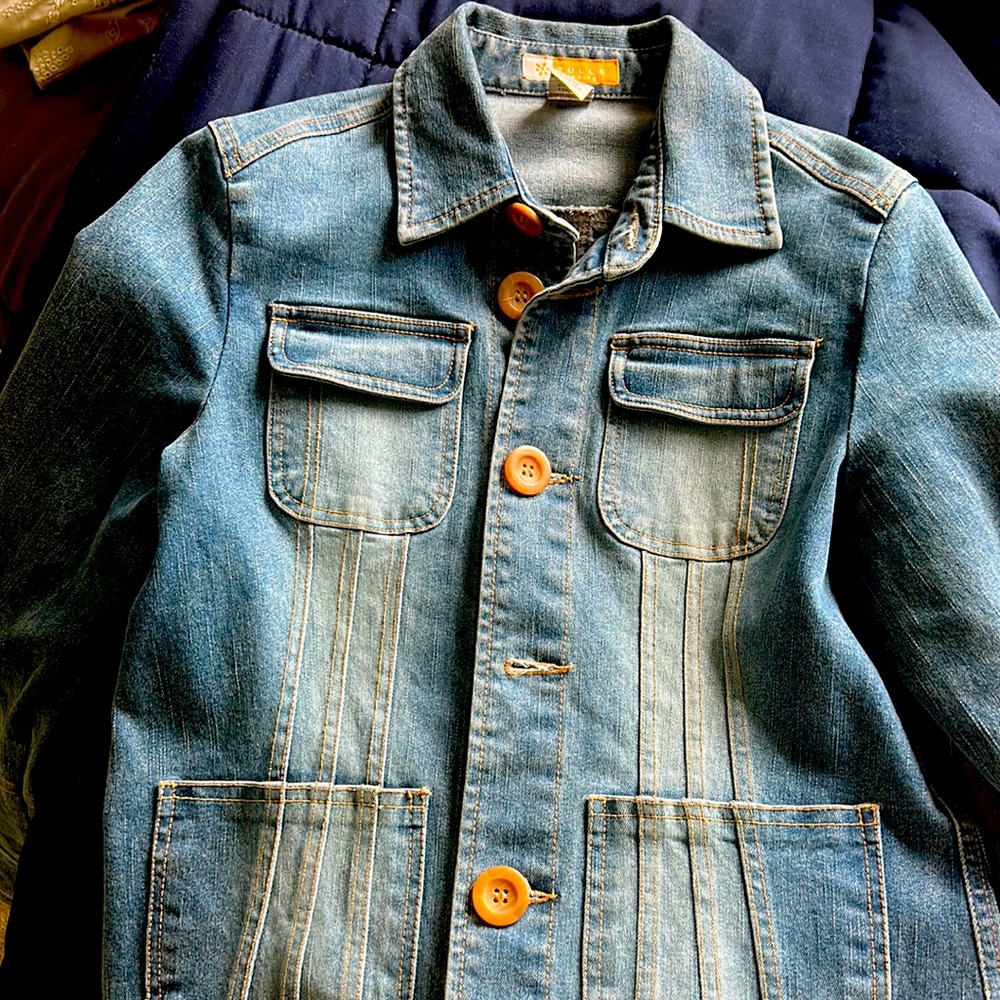 Trendy ladies Jean jacket by Tulle